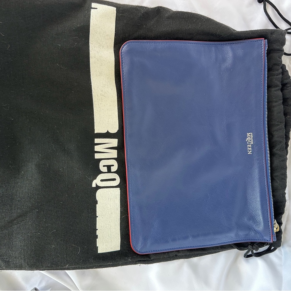 Elegant Blue Toiletry Bag